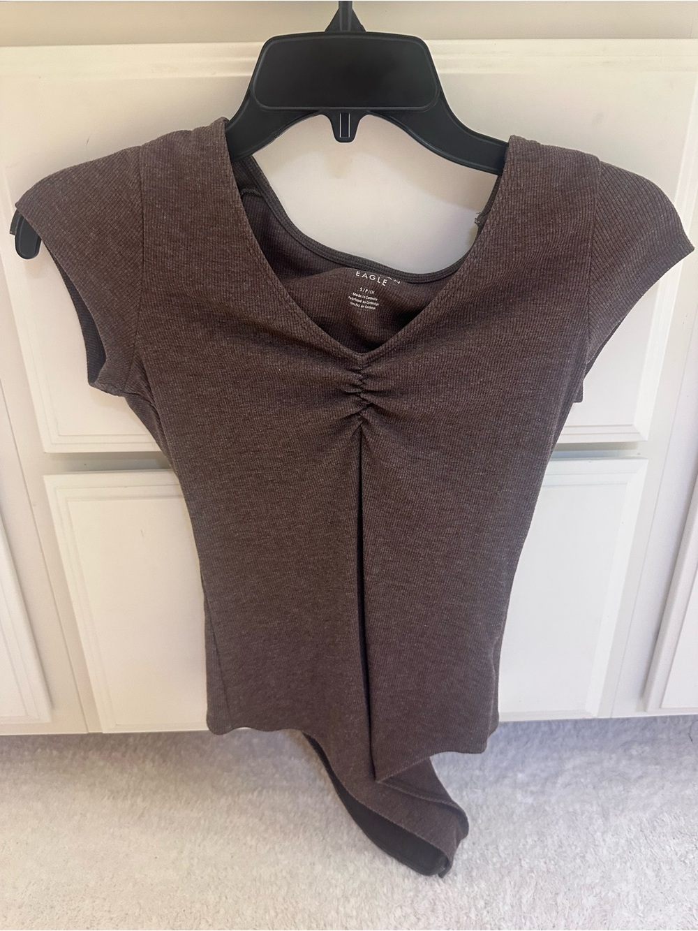American Eagle Outfitters Brown Ruched V-Neck Short Sleeve bodysuit